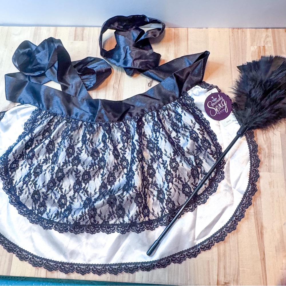 Cacique Black and White Lace Apron with Feather Duster